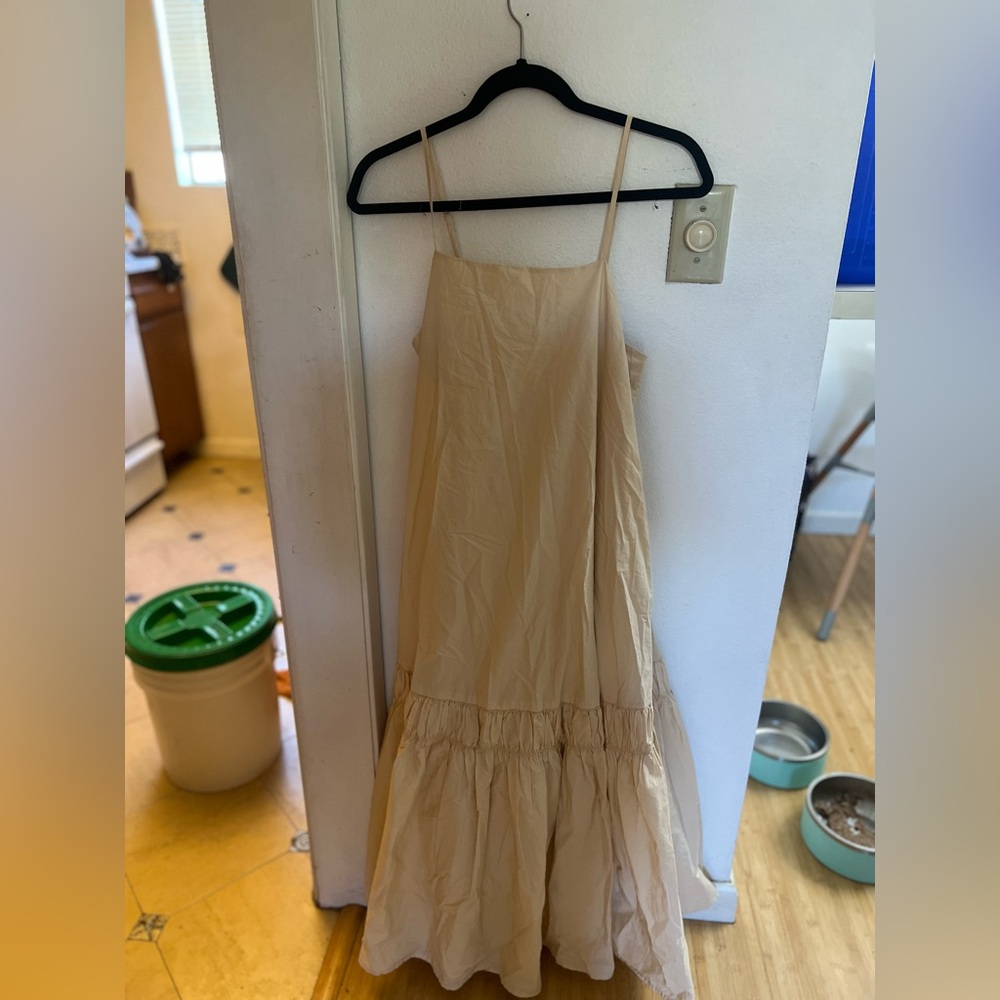 Banana republic petite Aline dress, never worn. Pockets